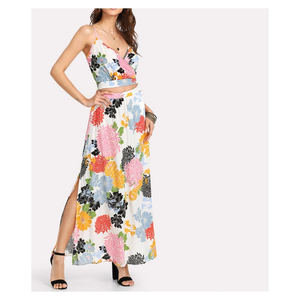 White Floral Sleeveless Crop top Maxi Skirt Set - Picture 3 of 4